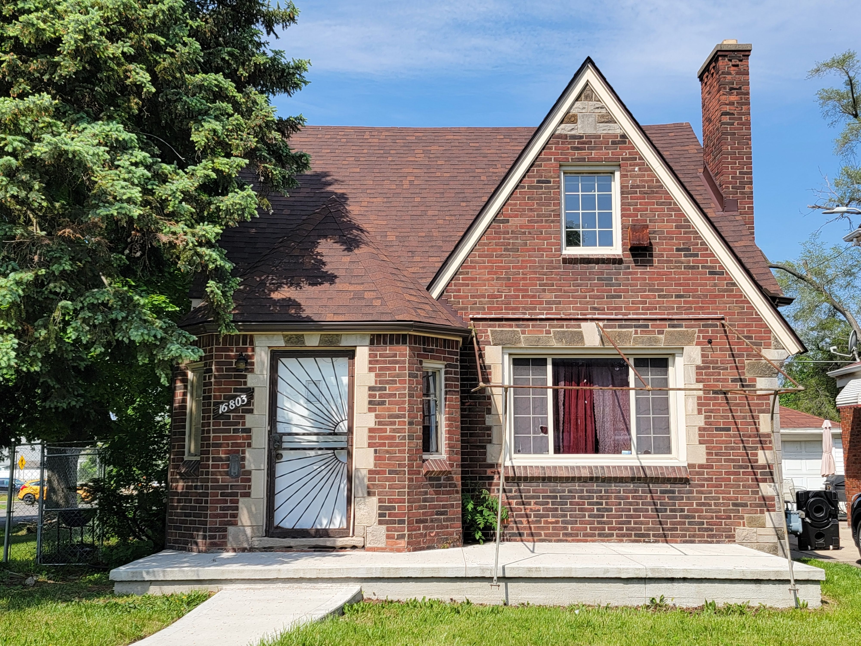 16803 Fenmore