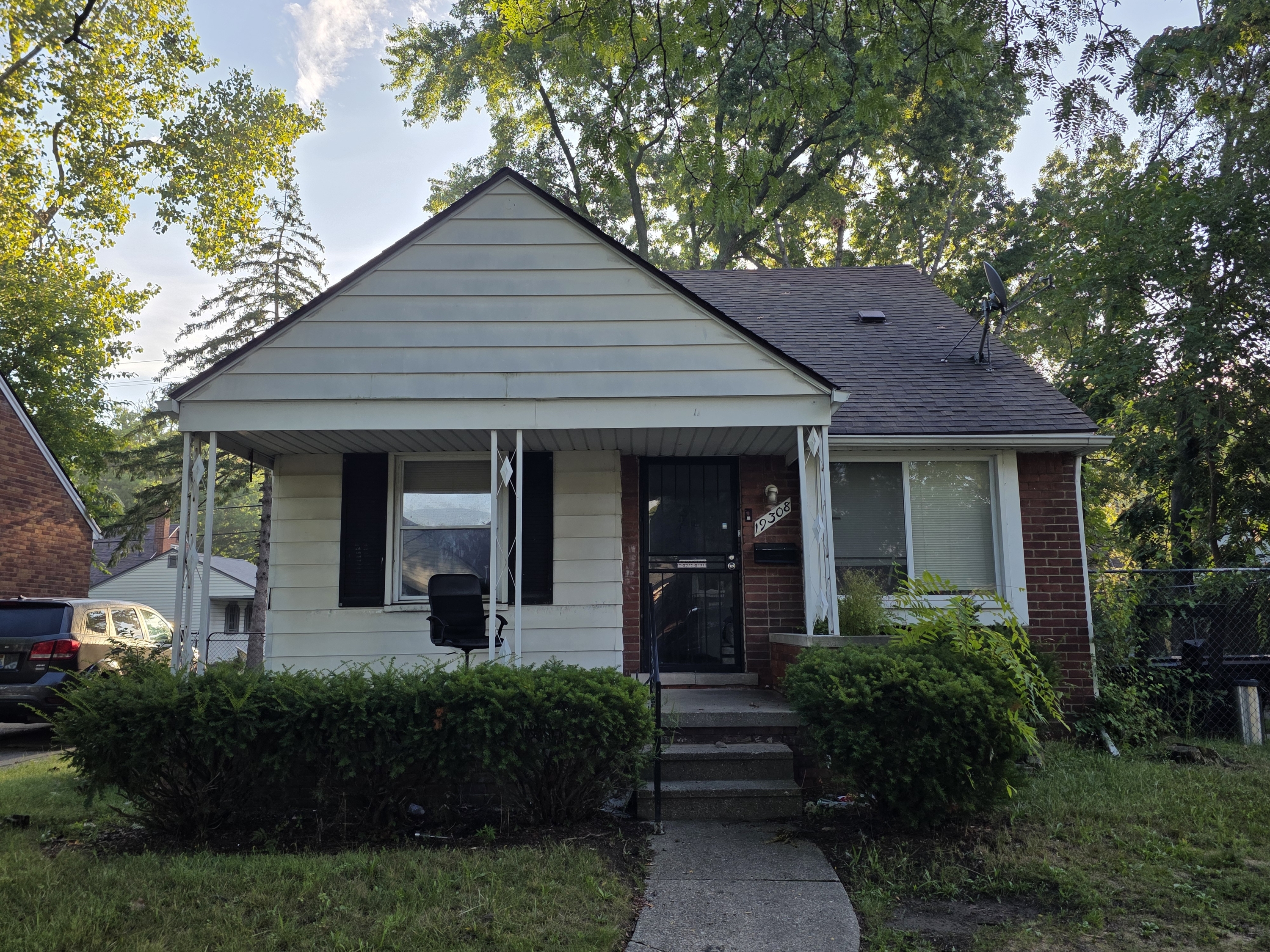 Property main image