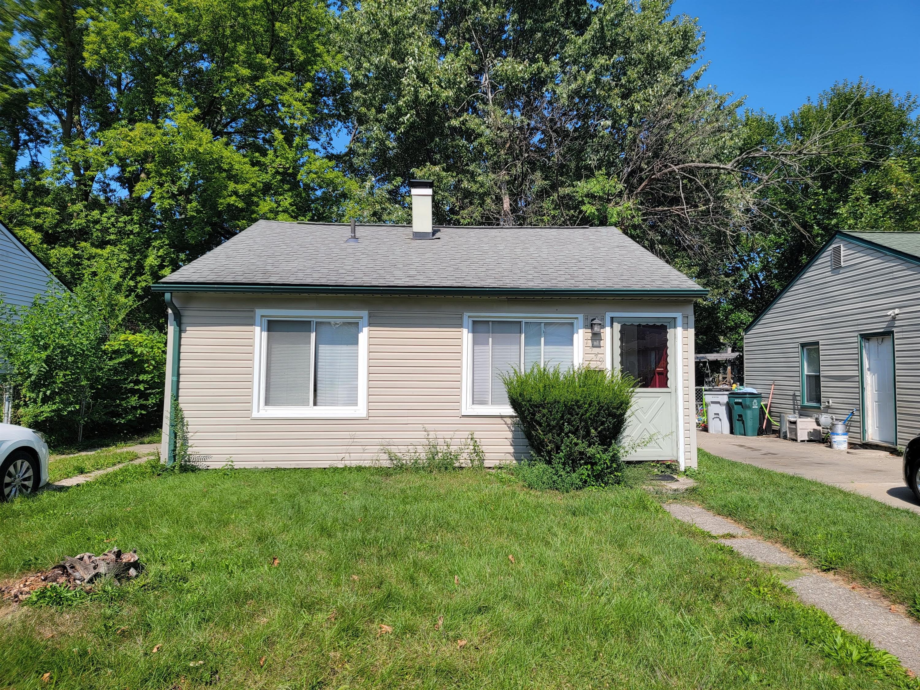 Property main image